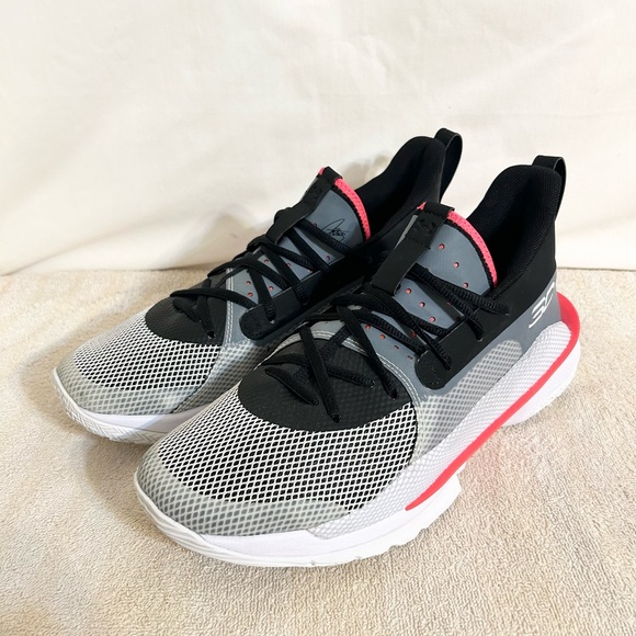 Under Armour Curry 7 UNDRTD Black/Grey/Red size 9 MEN’S BASKETBALL SHOES - Picture 3 of 9